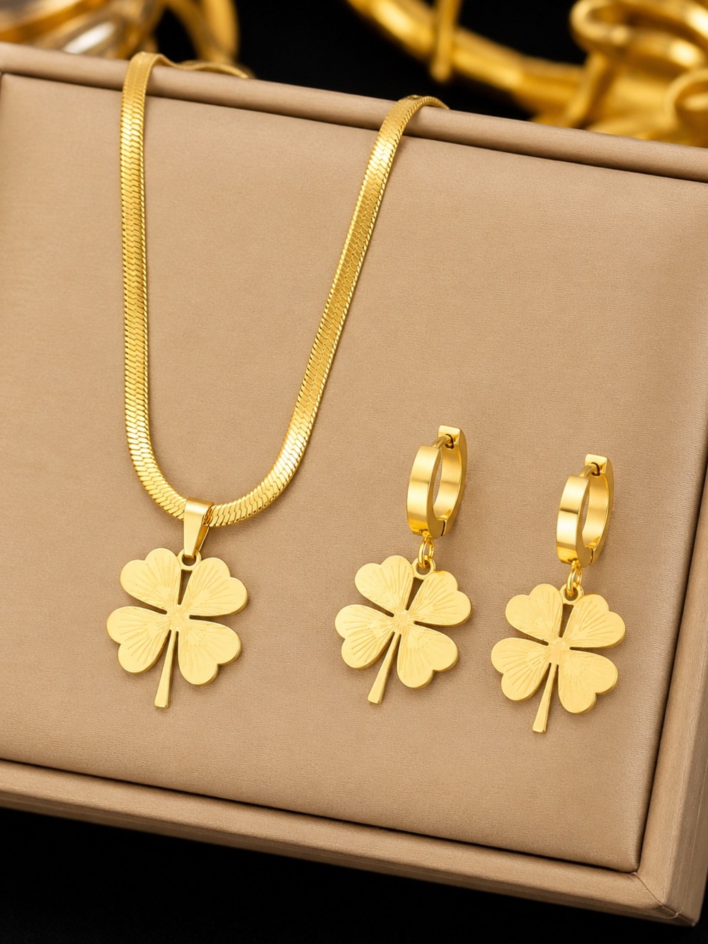 Gold Four-Leaf Clover Pendant Necklace and Drop Earrings Set